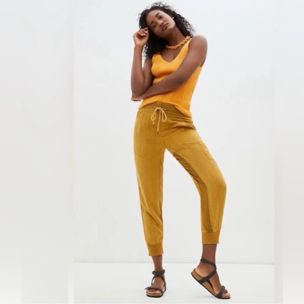 Anthropologie Nomad Joggers XS Mustard Color Pants